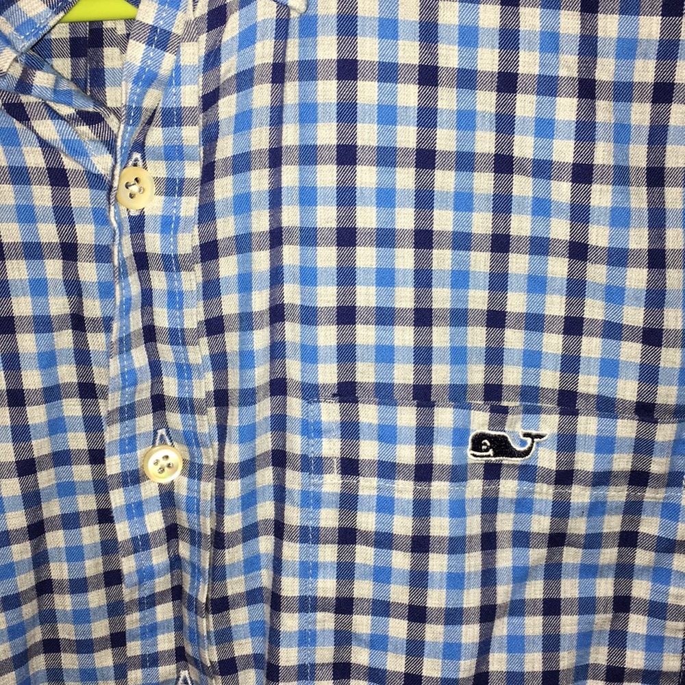 Men’s Vineyard Vines button down - Picture 2 of 3